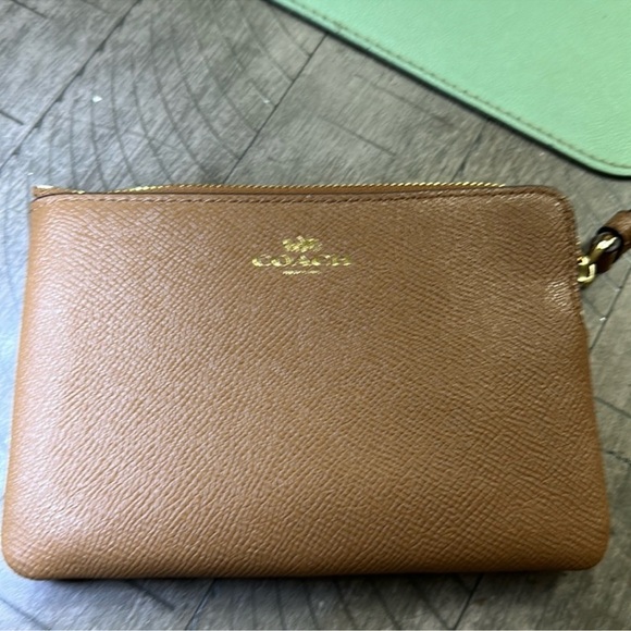 Coach Tan Pebbled Leather wristlet - Picture 1 of 6